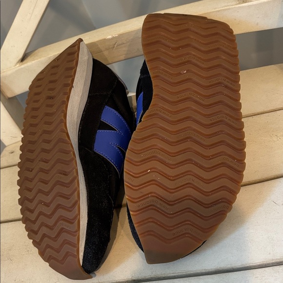 New Balance 237 - Picture 8 of 9